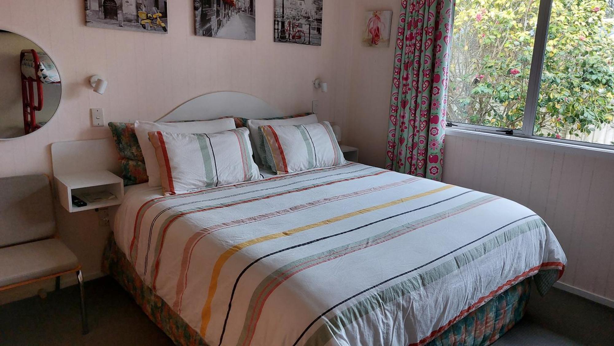 Bed And Breakfast Happy Home Taupo Accommodation Exterior photo
