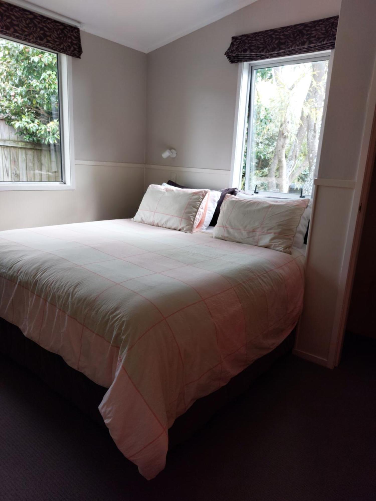 Bed And Breakfast Happy Home Taupo Accommodation Exterior photo