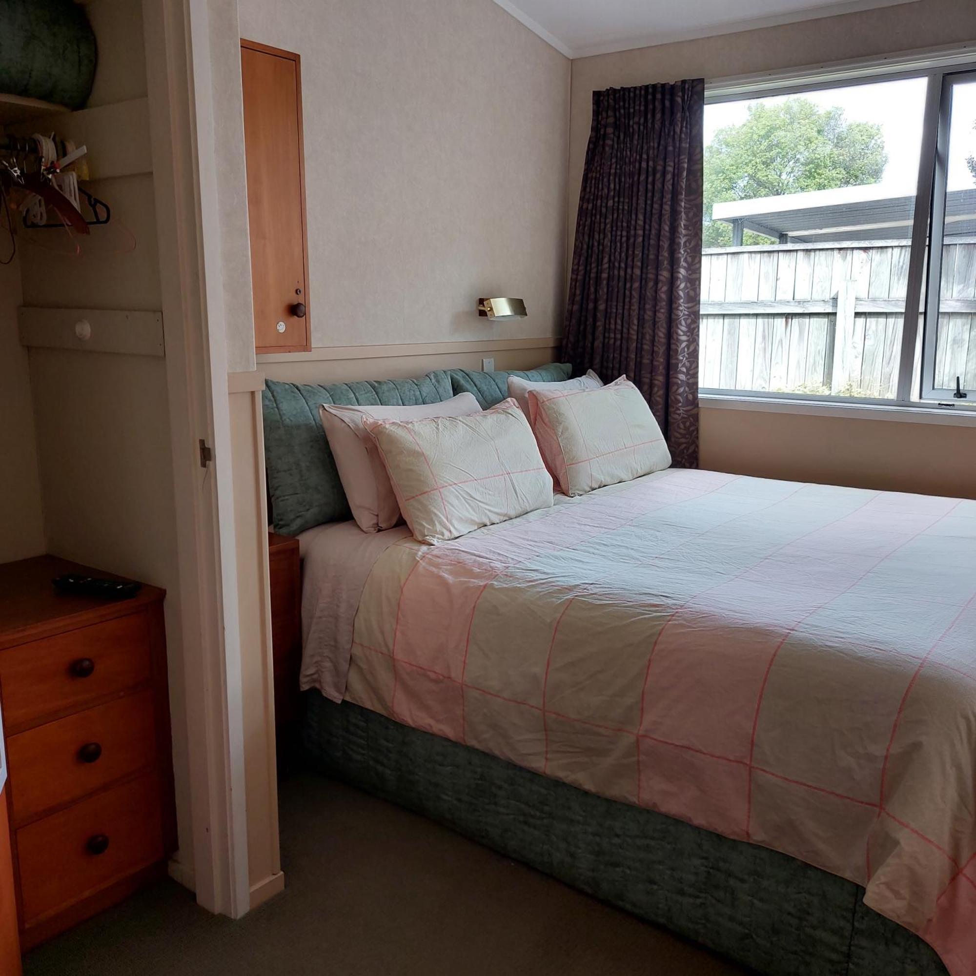 Bed And Breakfast Happy Home Taupo Accommodation Exterior photo