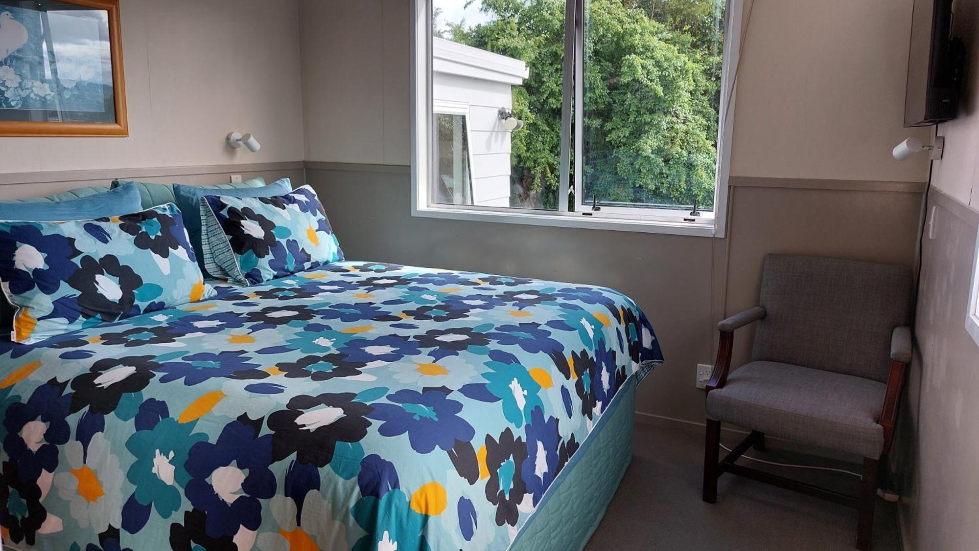 Bed And Breakfast Happy Home Taupo Accommodation Exterior photo