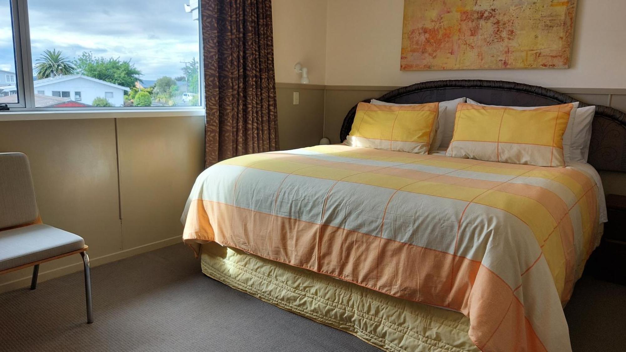 Bed And Breakfast Happy Home Taupo Accommodation Exterior photo
