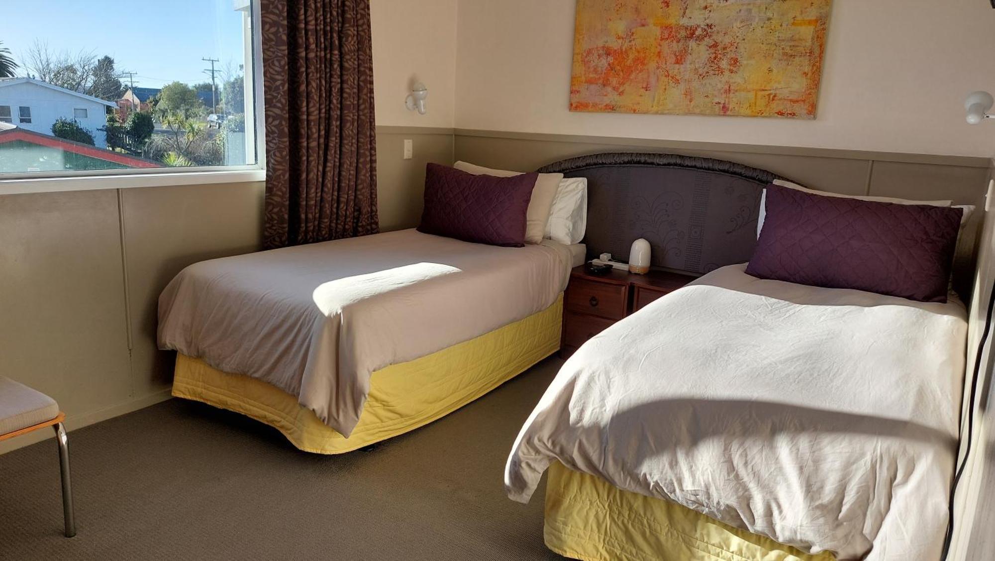 Bed And Breakfast Happy Home Taupo Accommodation Exterior photo
