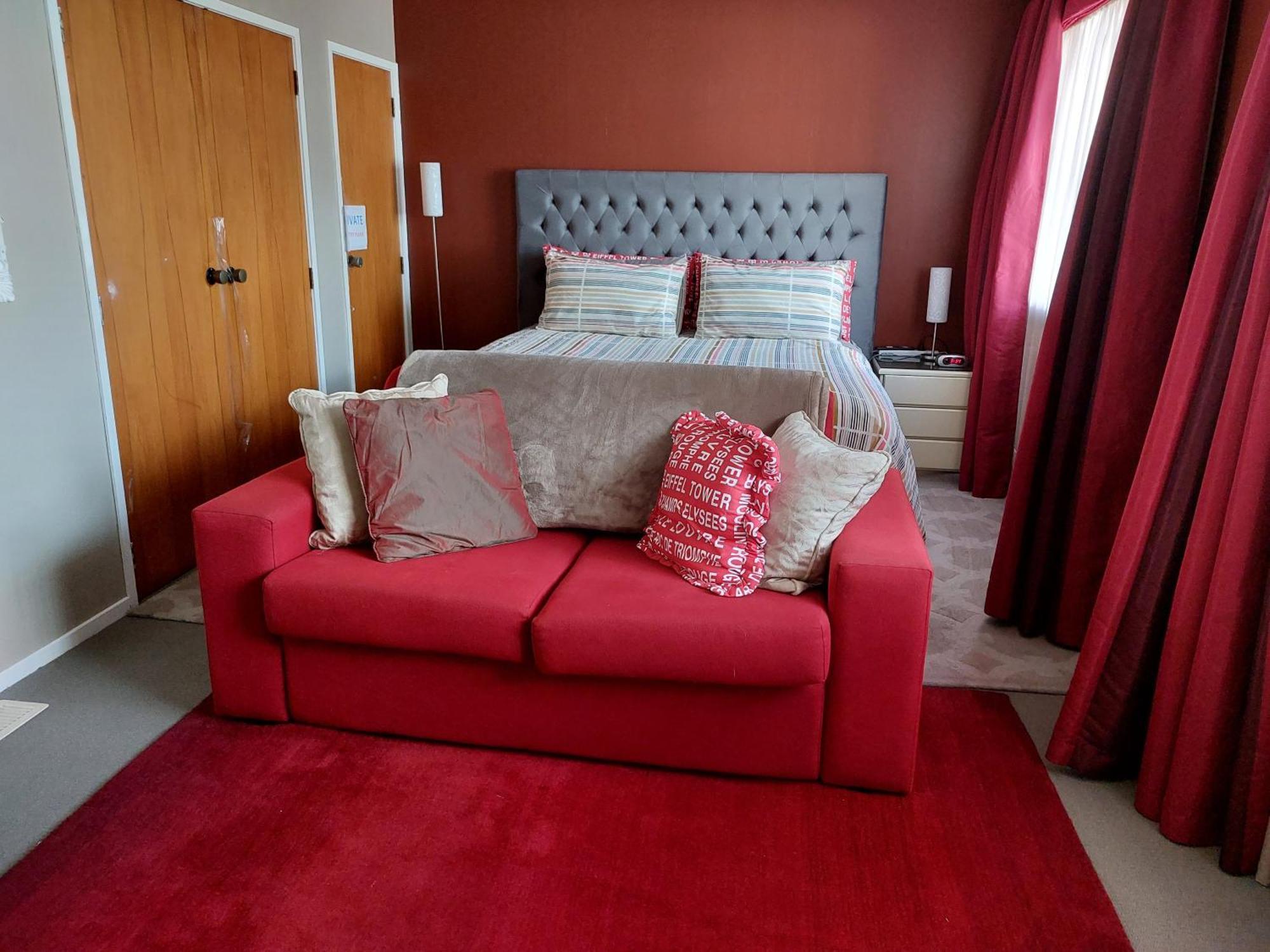 Bed And Breakfast Happy Home Taupo Accommodation Exterior photo